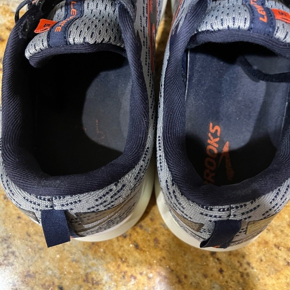 Brooks levitate 5 size 11.5 - Picture 6 of 10